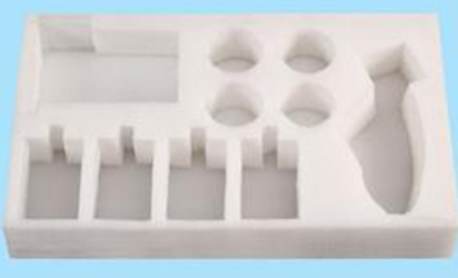 EPE加工廠家使用(yong)珍珠棉分切機時(shi)的注意事項